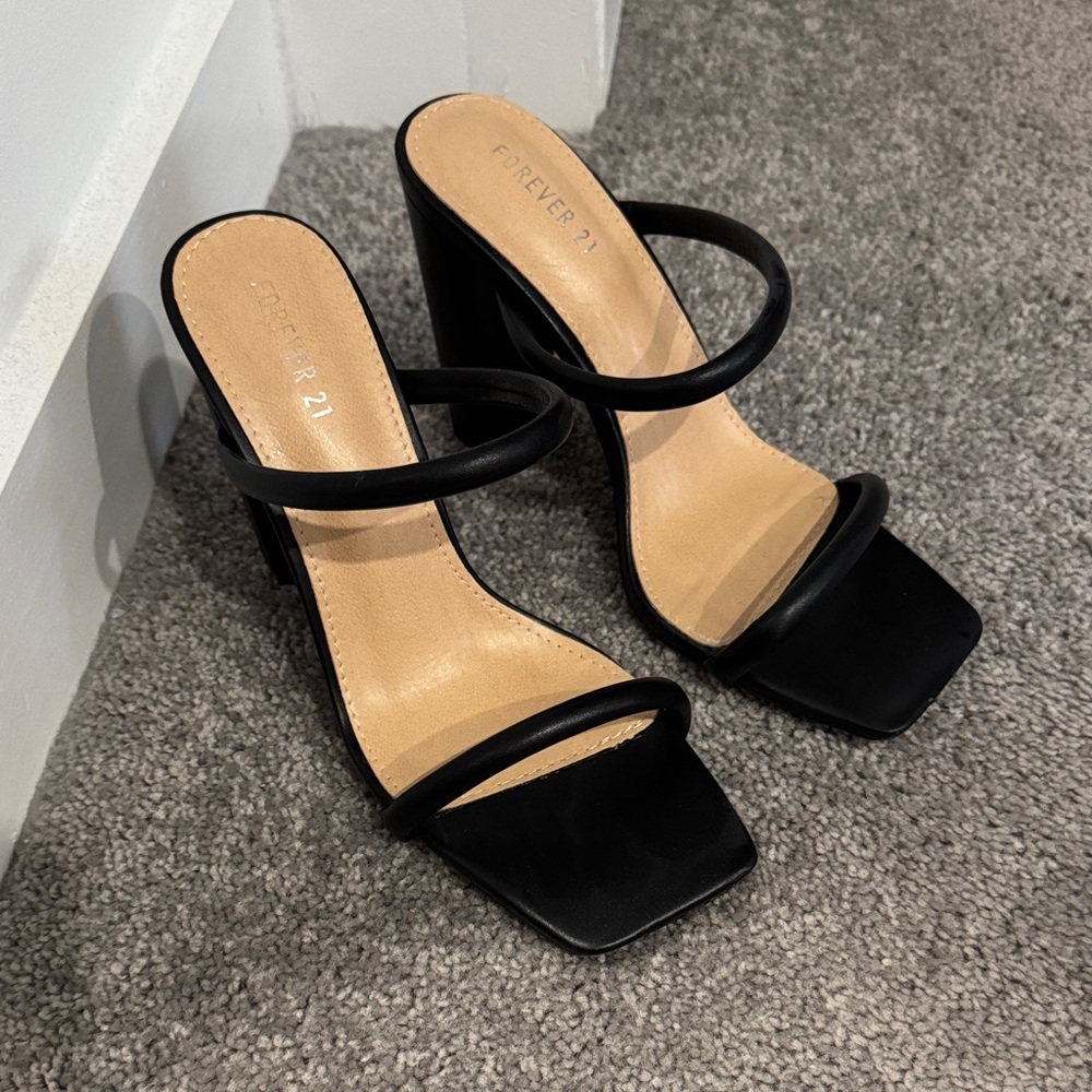 Forever 21 Black Strappy Heels (size 8)